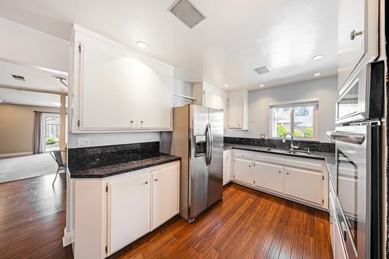 119 Sandalwood Court, view 4