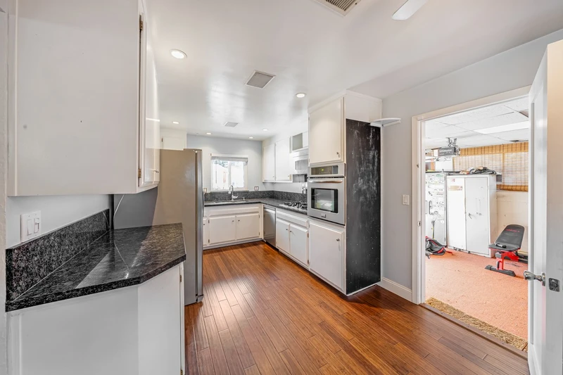 119 Sandalwood Court, view 9