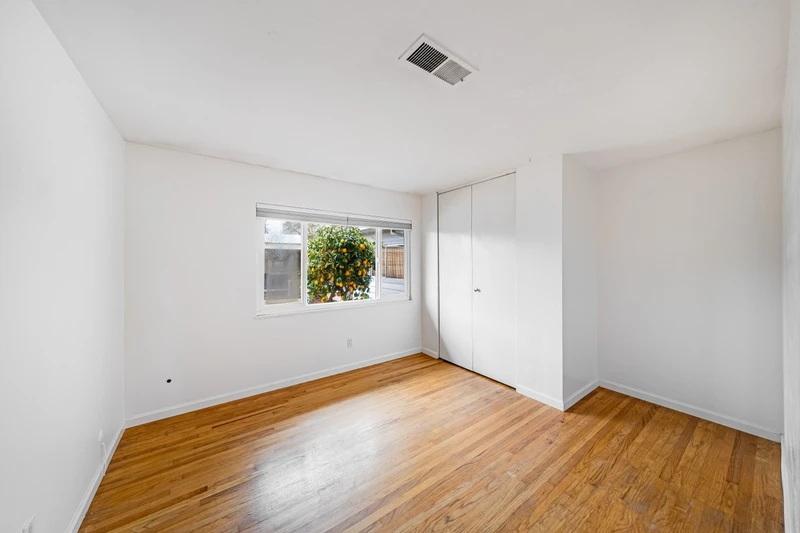 119 Sandalwood Court, view 12