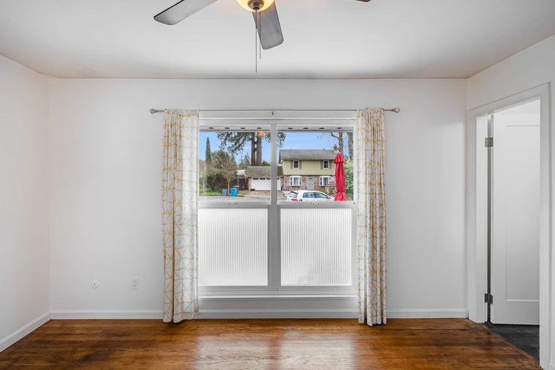 119 Sandalwood Court, view 15