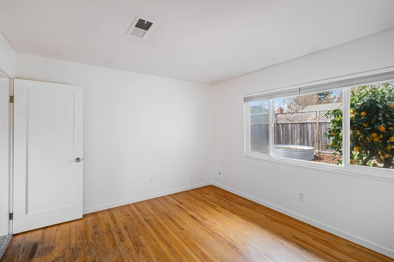 119 Sandalwood Court, view 18