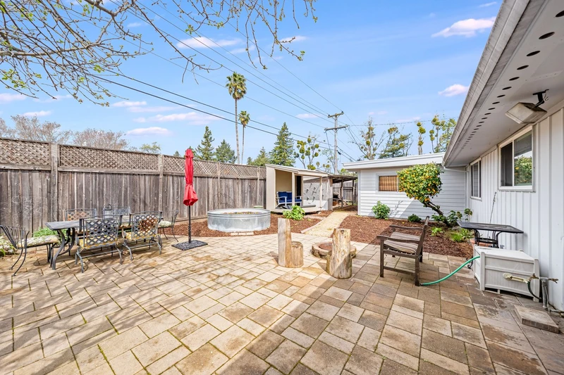 119 Sandalwood Court, view 19
