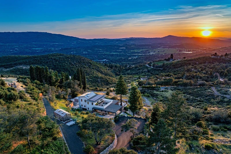 12305 Manzanita Lane, view 8