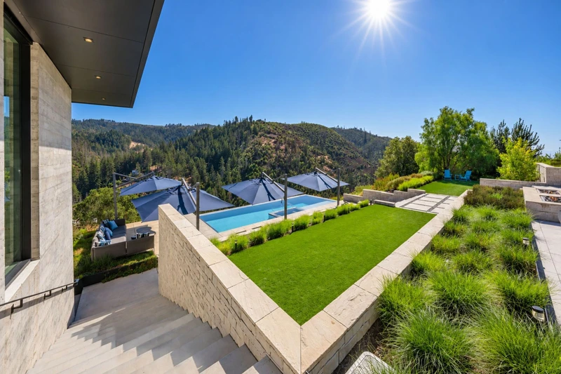 12320 Manzanita Lane, view 31