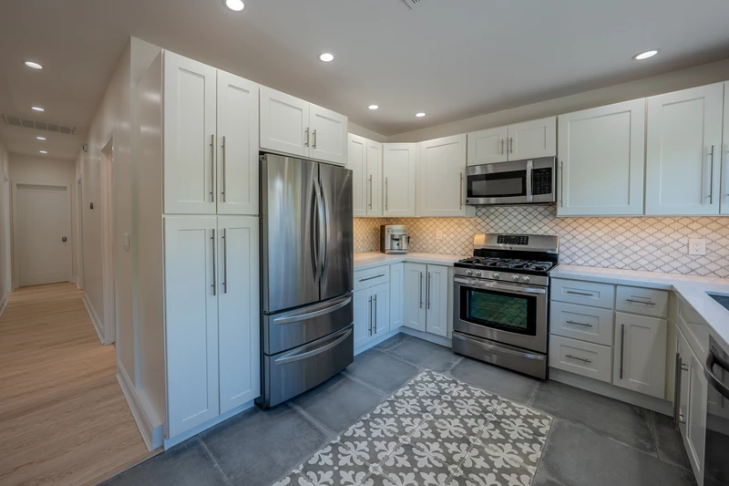 1340 Parsons Drive, view 3