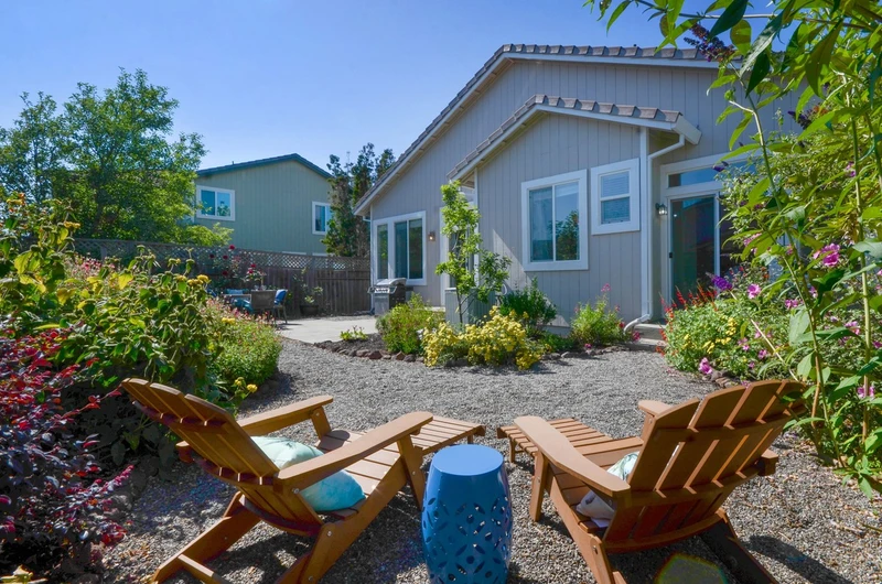 1523 Mathias Pl, view 3