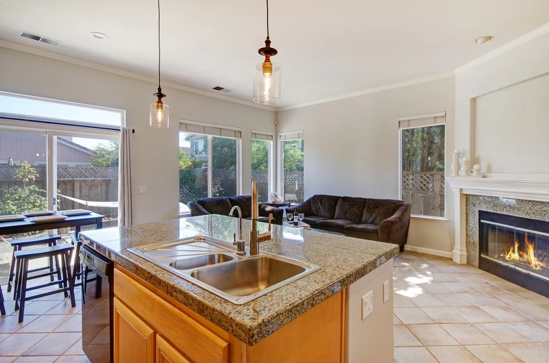 1523 Mathias Pl, view 4