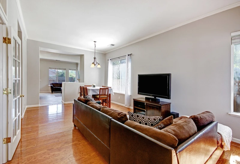 1523 Mathias Pl, view 5