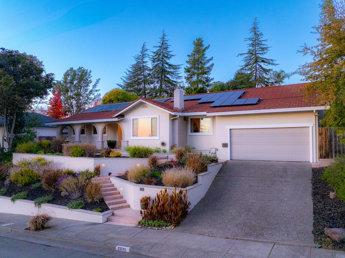 2035 Parrish Drive, view 1