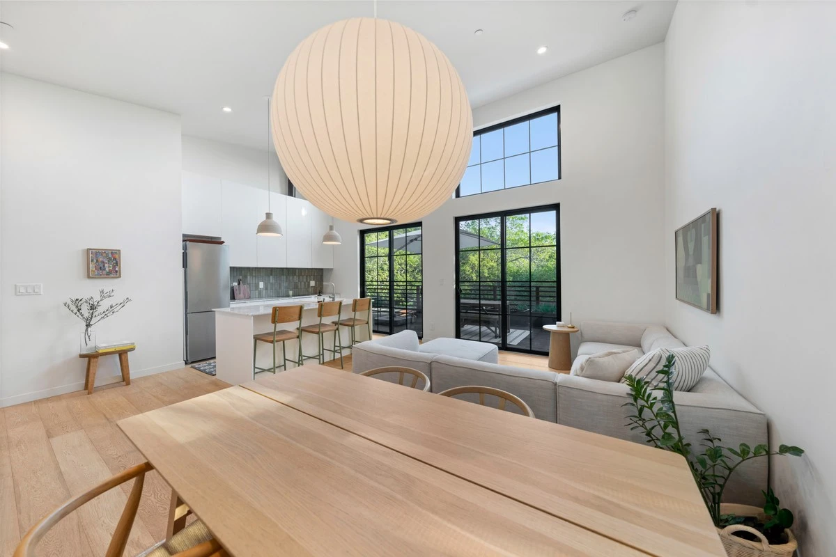 240 Clear Ridge Drive, view 1