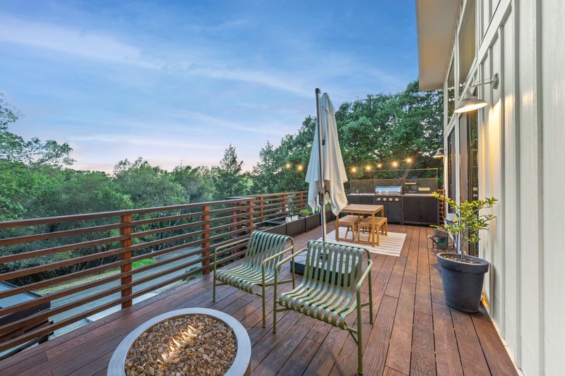 240 Clear Ridge Drive, view 5
