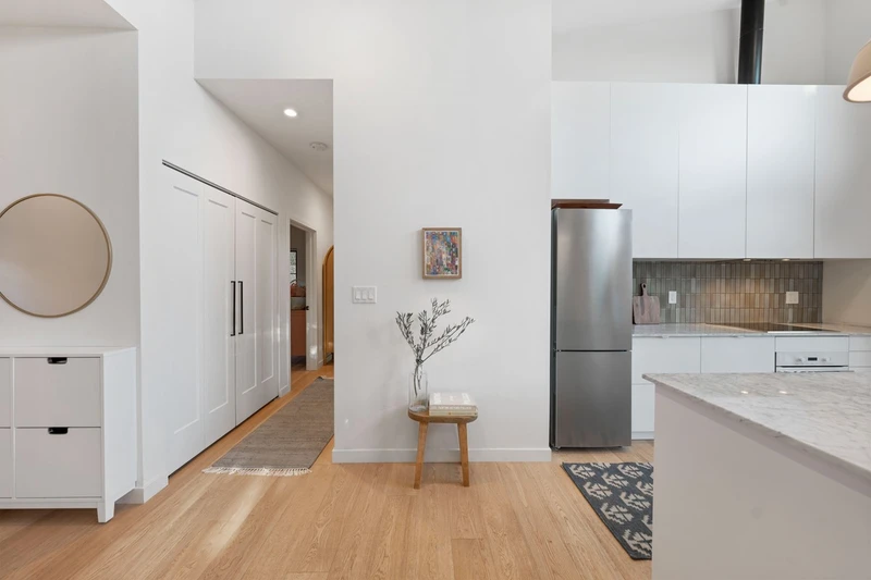 240 Clear Ridge Drive, view 9