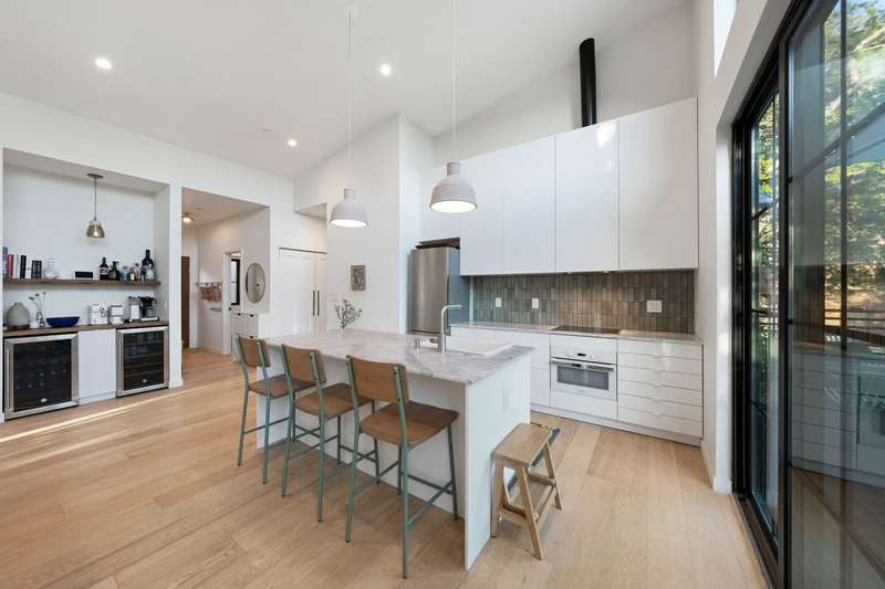 240 Clear Ridge Drive, view 11