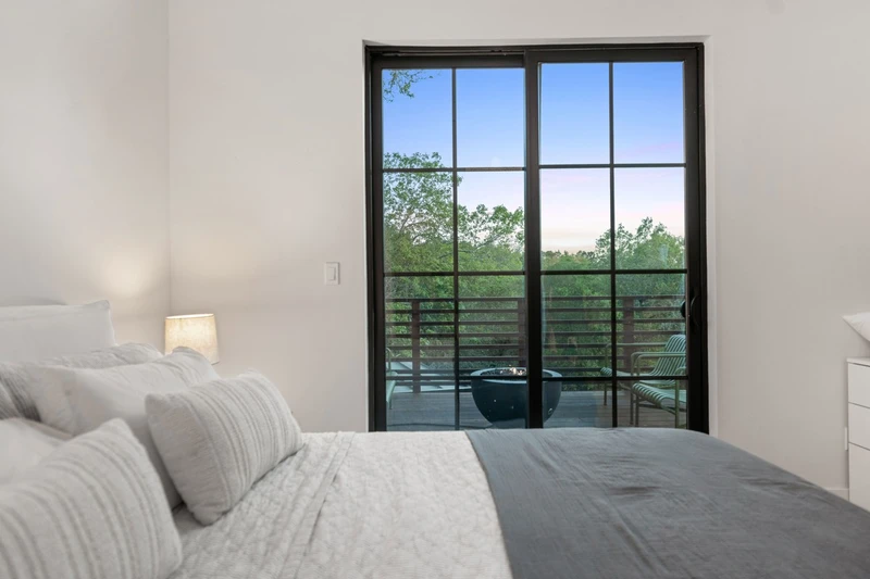 240 Clear Ridge Drive, view 17