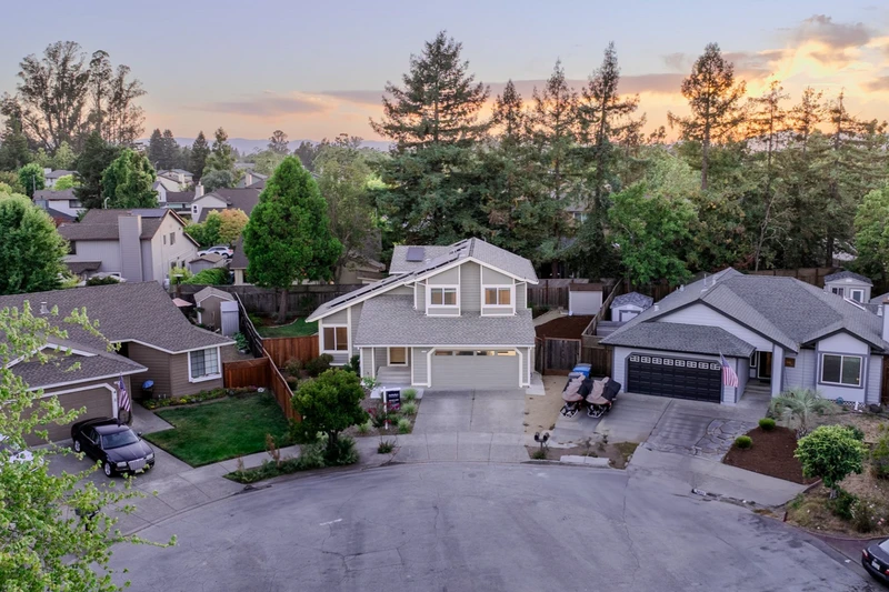 2434 Covey Court, view 4