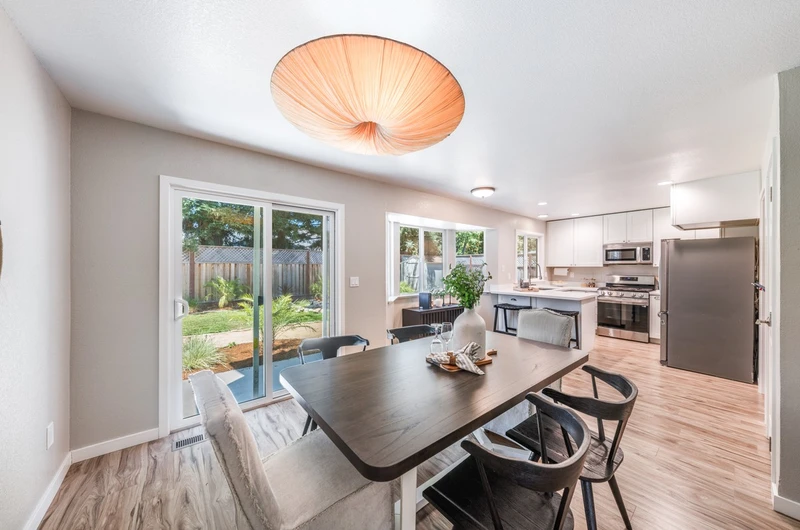 2434 Covey Court, view 5