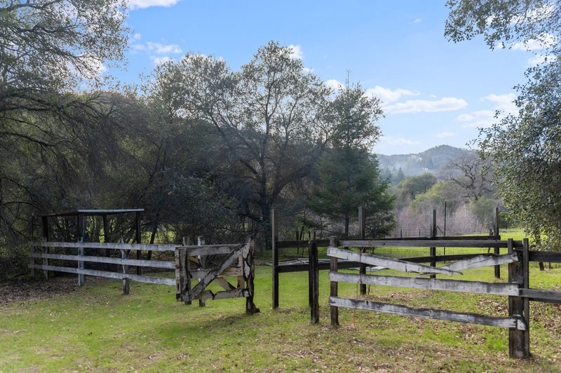 32040 Highway 128, view 16
