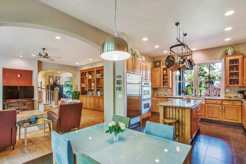 3600 Sullivan Rd, view 16