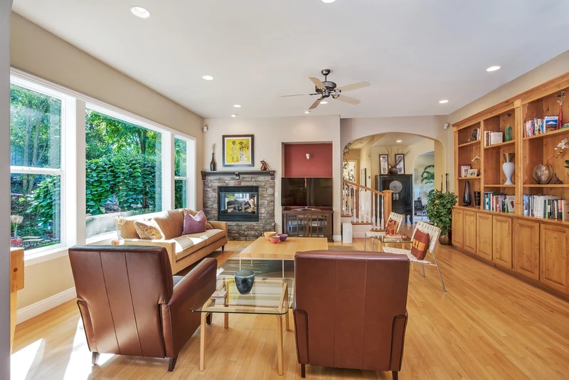 3600 Sullivan Rd, view 19
