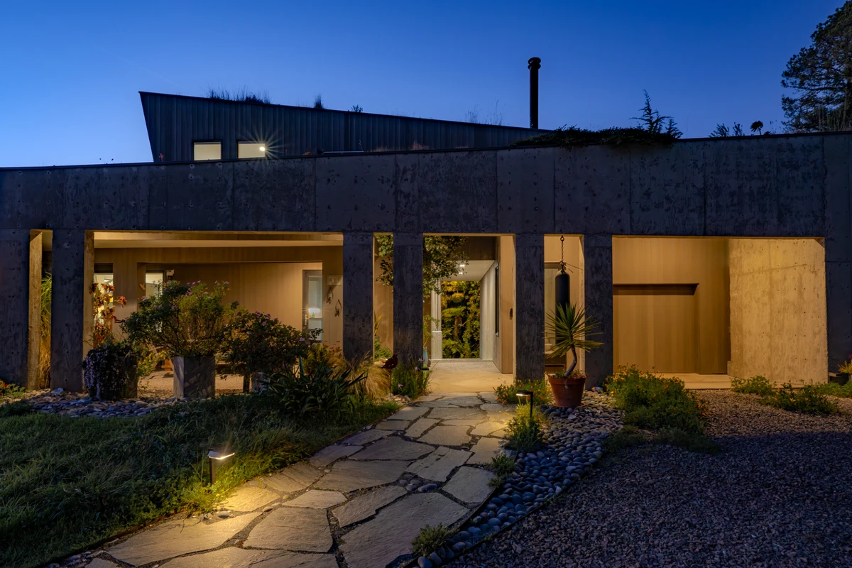 39074 Hedgegate Road, view 1