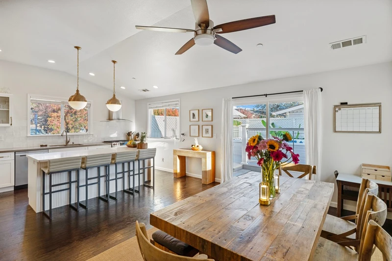41 Randall Lane, view 2