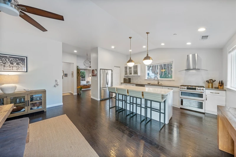 41 Randall Lane, view 9
