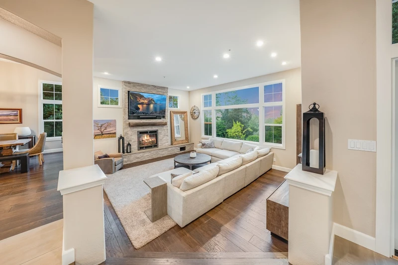 4250 Pine Ridge Drive, view 4