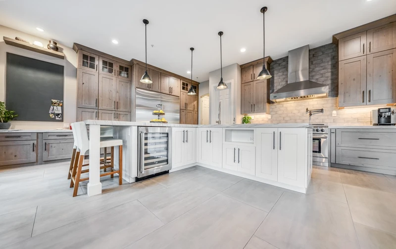4250 Pine Ridge Drive, view 7
