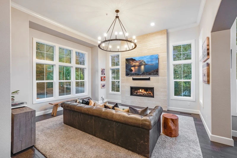 4250 Pine Ridge Drive, view 8