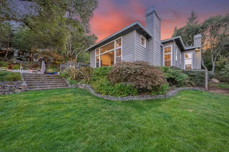 4250 Pine Ridge Drive, view 16