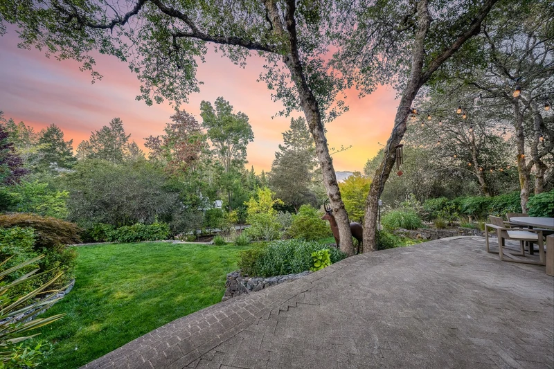 4250 Pine Ridge Drive, view 17