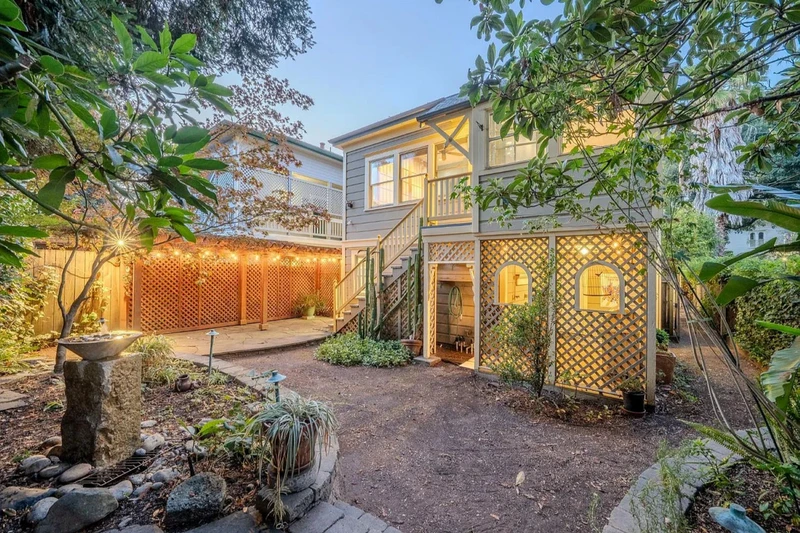 432 8th Street, view 3