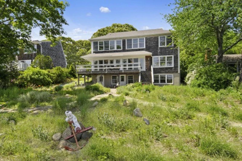 513 Greens Dr, view 3