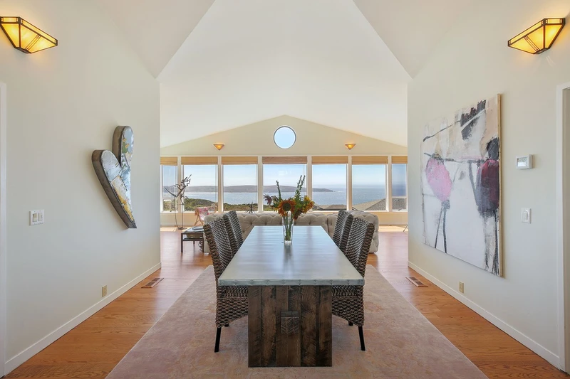 569 Oceana Dr, view 4