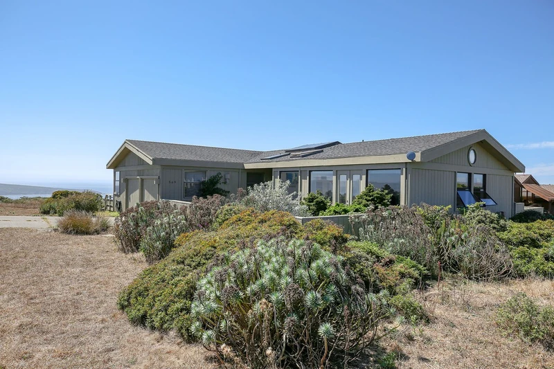 569 Oceana Dr, view 6