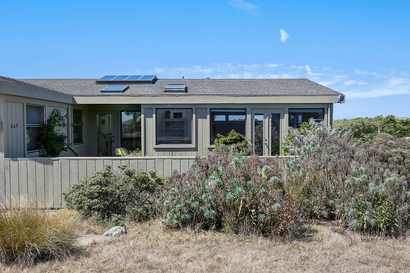 569 Oceana Dr, view 7