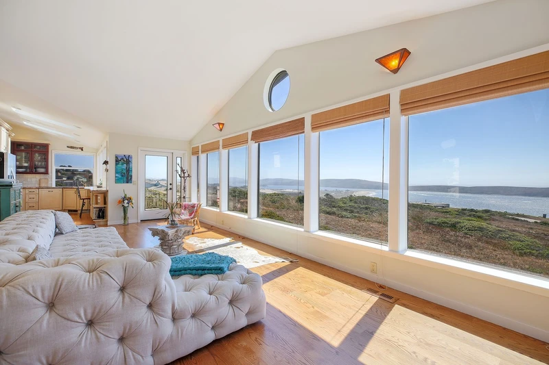 569 Oceana Dr, view 13