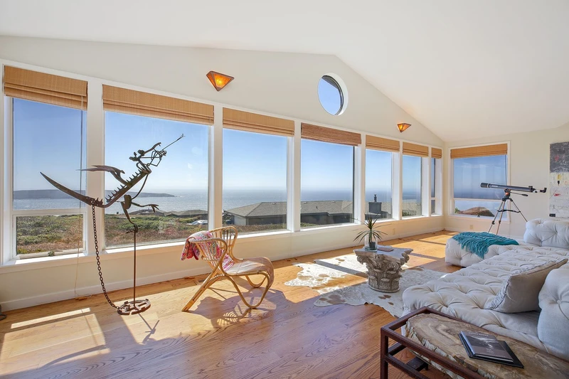 569 Oceana Dr, view 15