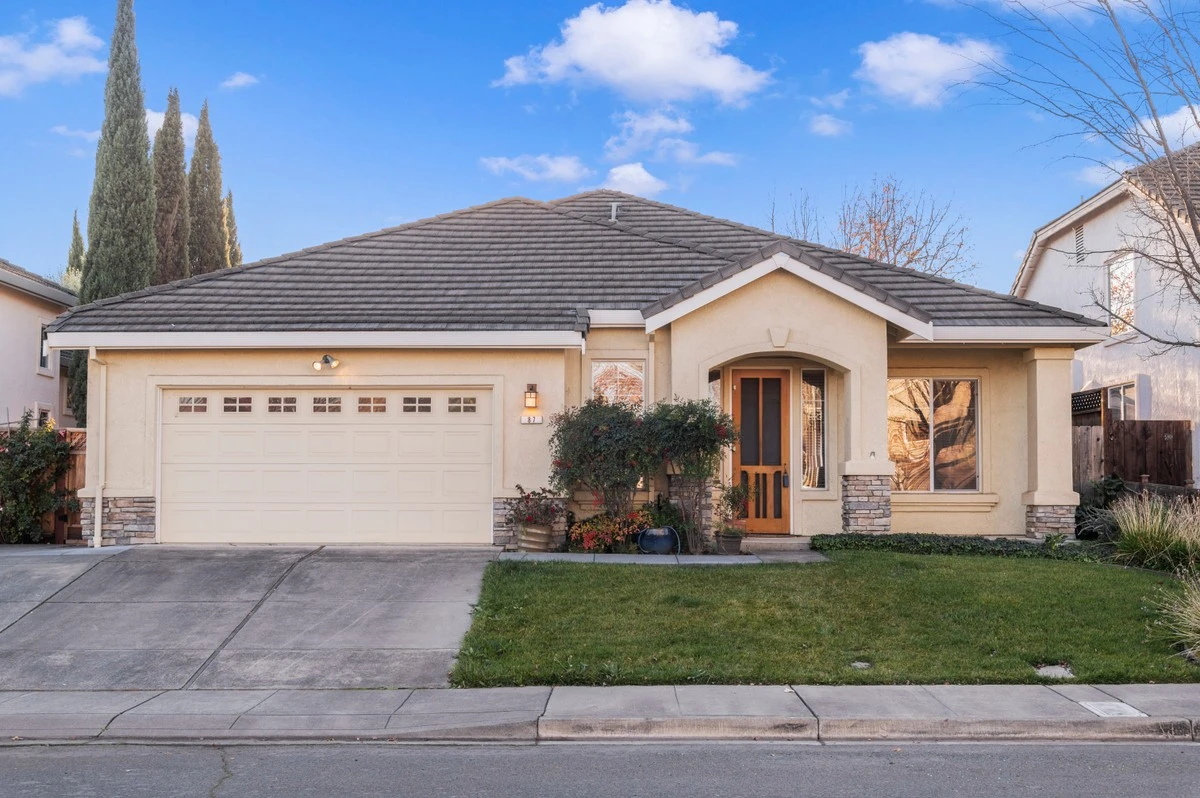 87 Winedale Ln, view 1