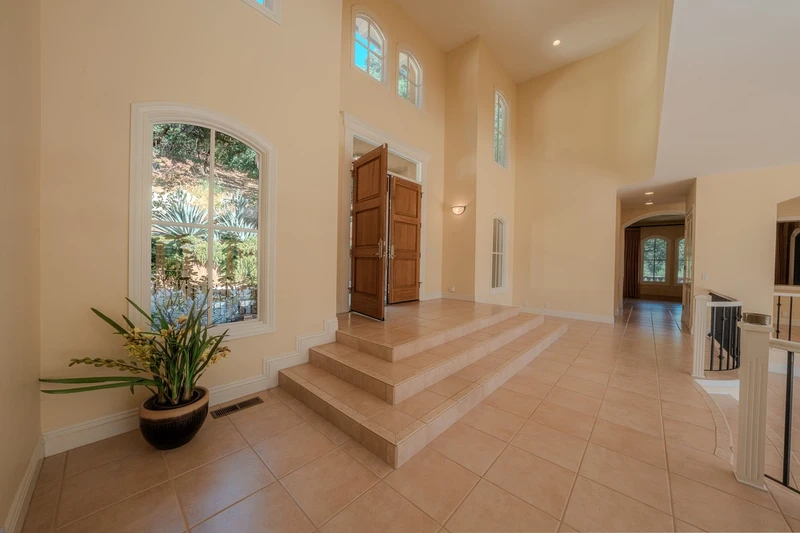 870 Kinnybrook Drive, view 10