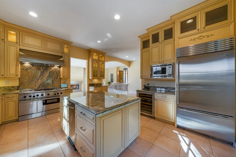 870 Kinnybrook Drive, view 12