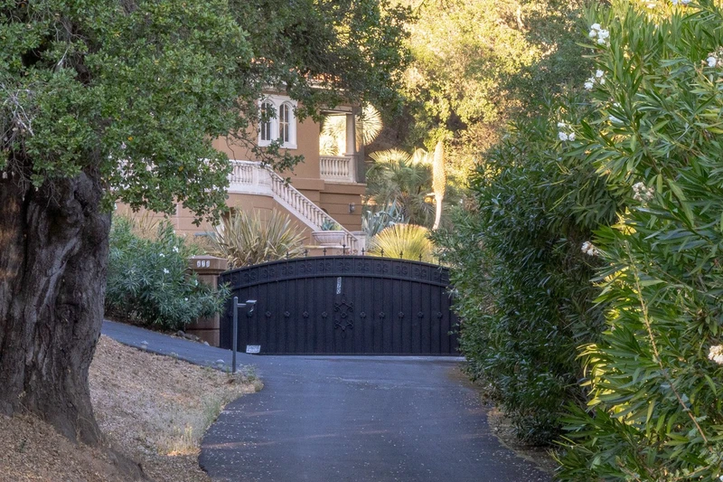 870 Kinnybrook Drive, view 20