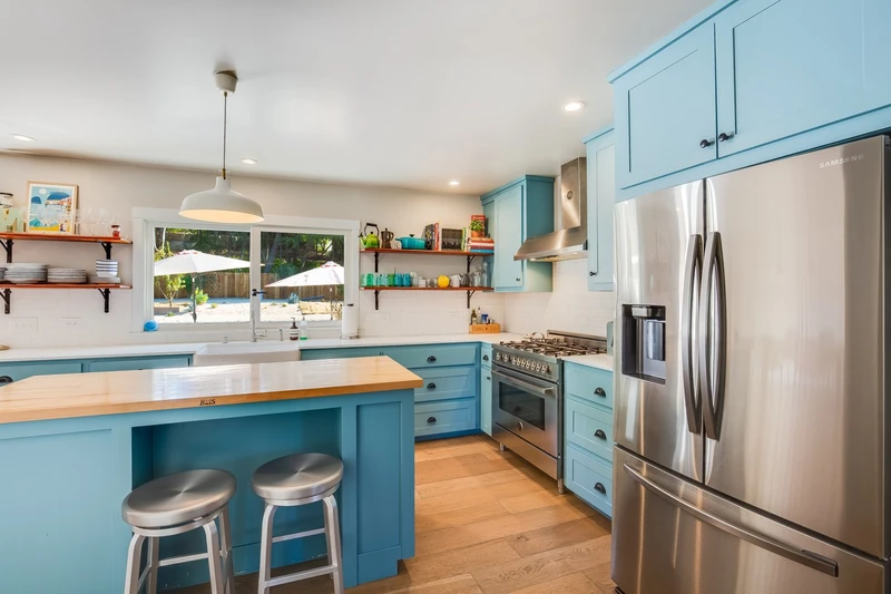 916 Sunnyside Dr, view 15