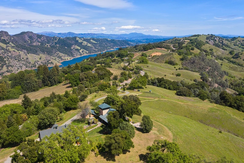 Lake Sonomas Rockpile Ranch, view 2